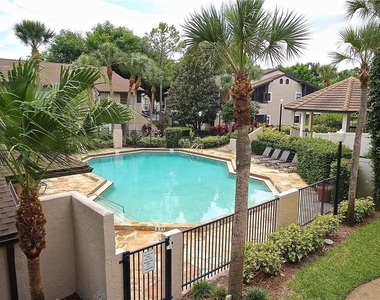 2918 Antique Oaks Circle - Photo Thumbnail 17