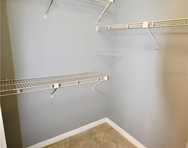 2918 Antique Oaks Circle - Photo Thumbnail 12