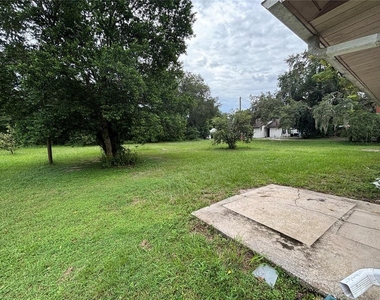 155 Stefanik Road - Photo Thumbnail 12