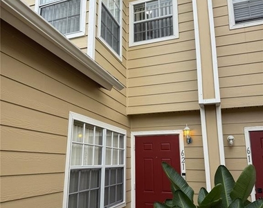 621 Washington Palm Loop - Photo Thumbnail 19
