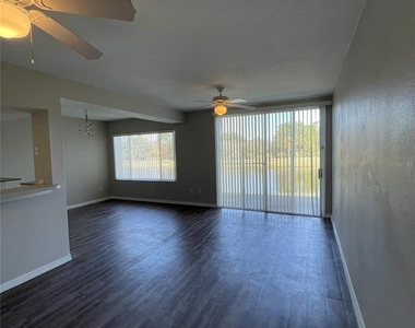 621 Washington Palm Loop - Photo Thumbnail 1