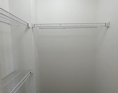 621 Washington Palm Loop - Photo Thumbnail 12
