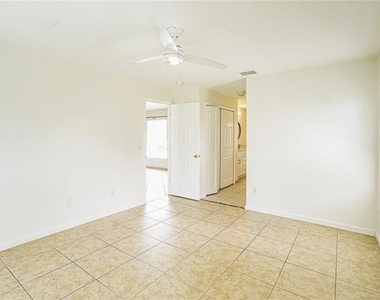 111 Crescent Court - Photo Thumbnail 10