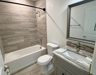 309 Clermont Drive - Photo Thumbnail 8