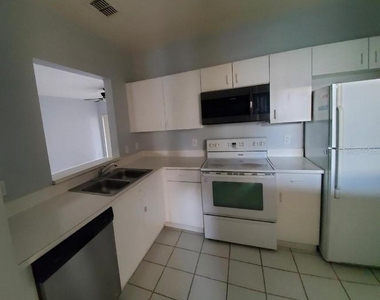 13215 Villa Vista Drive - Photo Thumbnail 2