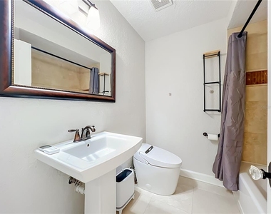 1607 Delaney Avenue - Photo Thumbnail 15
