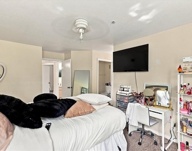 7220 Westpointe Boulevard - Photo Thumbnail 11