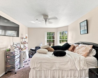 7220 Westpointe Boulevard - Photo Thumbnail 10