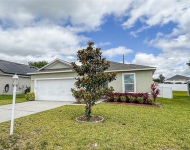5525 Forest Ridge Drive - Photo Thumbnail 1