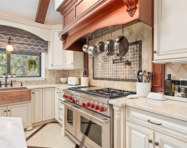 2214 Earleaf Court - Photo Thumbnail 11