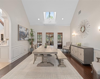 2214 Earleaf Court - Photo Thumbnail 14
