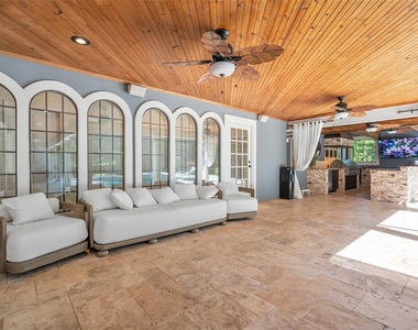 2214 Earleaf Court - Photo Thumbnail 38