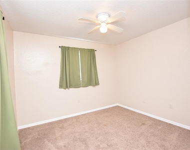 302 W Belmar Street - Photo Thumbnail 12