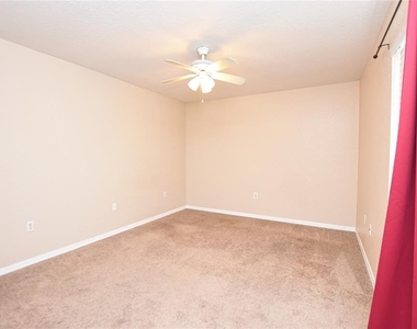 302 W Belmar Street - Photo Thumbnail 13