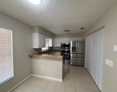 4519 Highland Lane - Photo Thumbnail 6