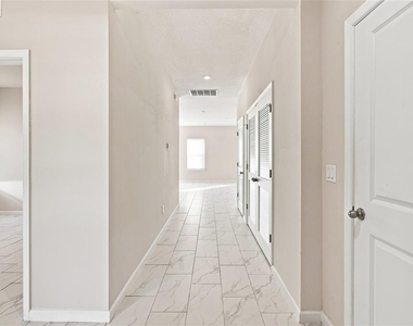 10597 Sw Vasari Way - Photo Thumbnail 5