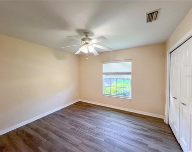 7516 Nw 36th Avenue - Photo Thumbnail 10