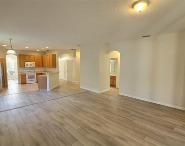 15317 Markham Drive - Photo Thumbnail 10