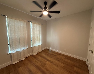 1040 Thunderhead Lane - Photo Thumbnail 8