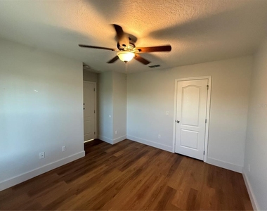 1040 Thunderhead Lane - Photo Thumbnail 21