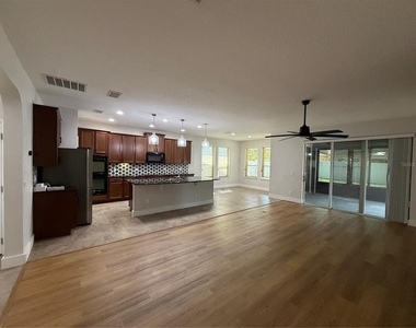 1040 Thunderhead Lane - Photo Thumbnail 3
