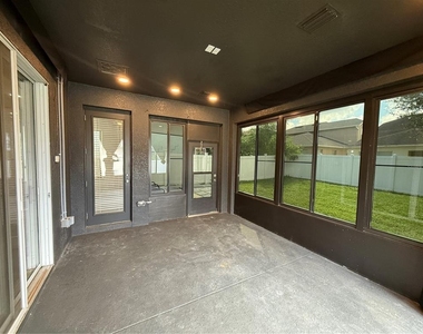 1040 Thunderhead Lane - Photo Thumbnail 11