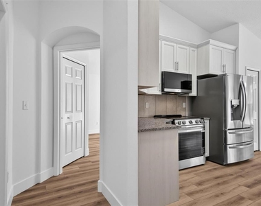 70 Ryan Drive - Photo Thumbnail 17