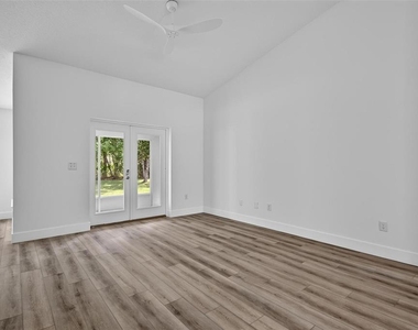 70 Ryan Drive - Photo Thumbnail 7