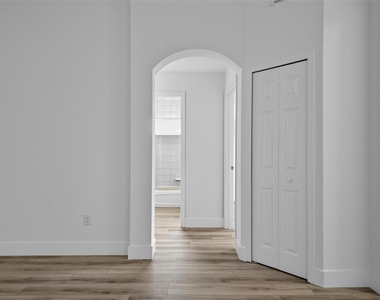 70 Ryan Drive - Photo Thumbnail 27