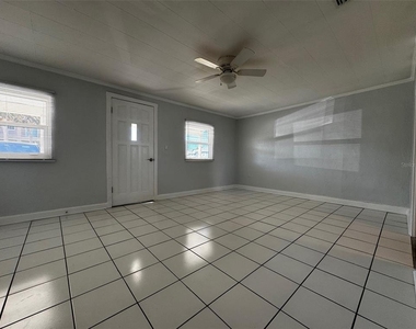 905 S Central Avenue - Photo Thumbnail 4