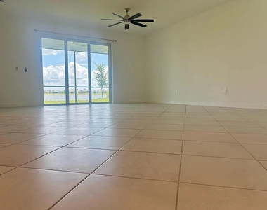 8318 Waterscape Road - Photo Thumbnail 9