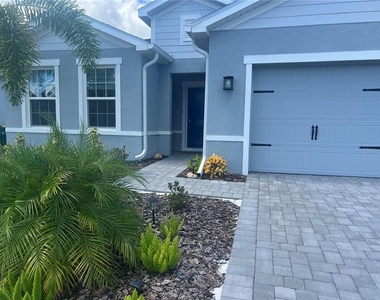 1717 W Palms Drive - Photo Thumbnail 1