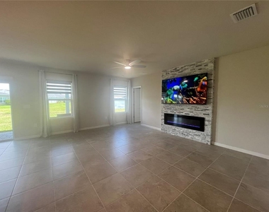 1717 W Palms Drive - Photo Thumbnail 15