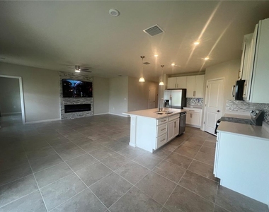 1717 W Palms Drive - Photo Thumbnail 22