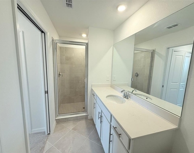 17565 Opal Sand Drive - Photo Thumbnail 8