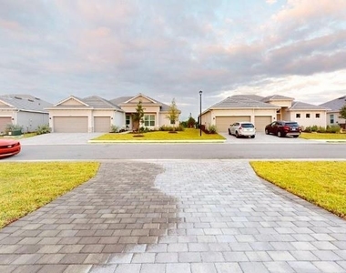 7761 Lakes Edge Lane - Photo Thumbnail 26