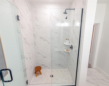 1420 Lakefront Drive - Photo Thumbnail 24