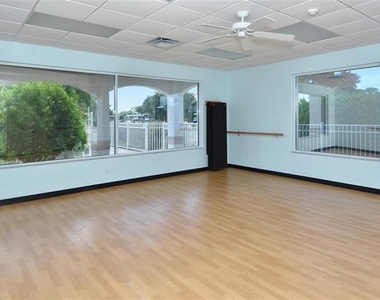 4655 Tower Hill Lane - Photo Thumbnail 34
