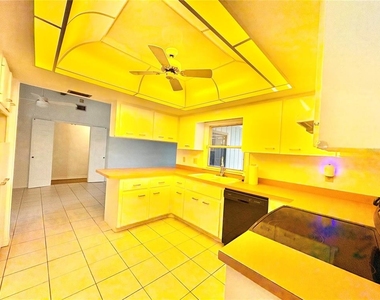 7704 24th Avenue W - Photo Thumbnail 7