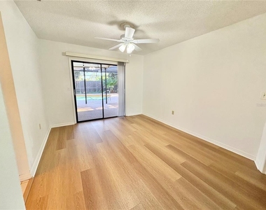 7704 24th Avenue W - Photo Thumbnail 5