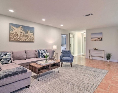 4107 Coconut Terrace - Photo Thumbnail 2