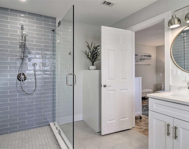 4107 Coconut Terrace - Photo Thumbnail 15