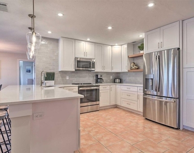 4107 Coconut Terrace - Photo Thumbnail 7