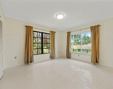 8006 Oak Drive - Photo Thumbnail 24