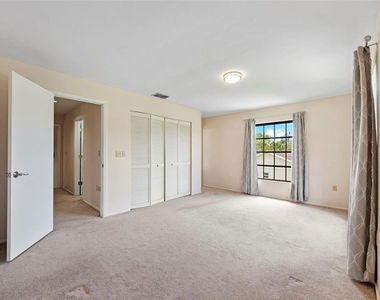 8006 Oak Drive - Photo Thumbnail 20