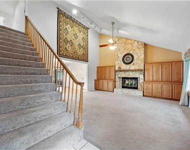 8006 Oak Drive - Photo Thumbnail 7