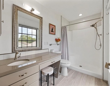 8006 Oak Drive - Photo Thumbnail 22