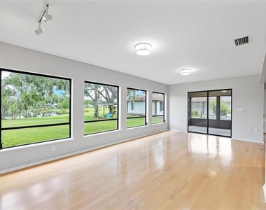 8006 Oak Drive - Photo Thumbnail 16