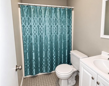 1142 W Hamilton Street - Photo Thumbnail 6