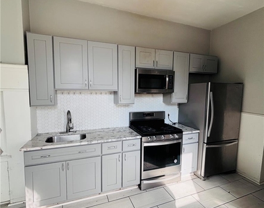 1154 Washington - Photo Thumbnail 9